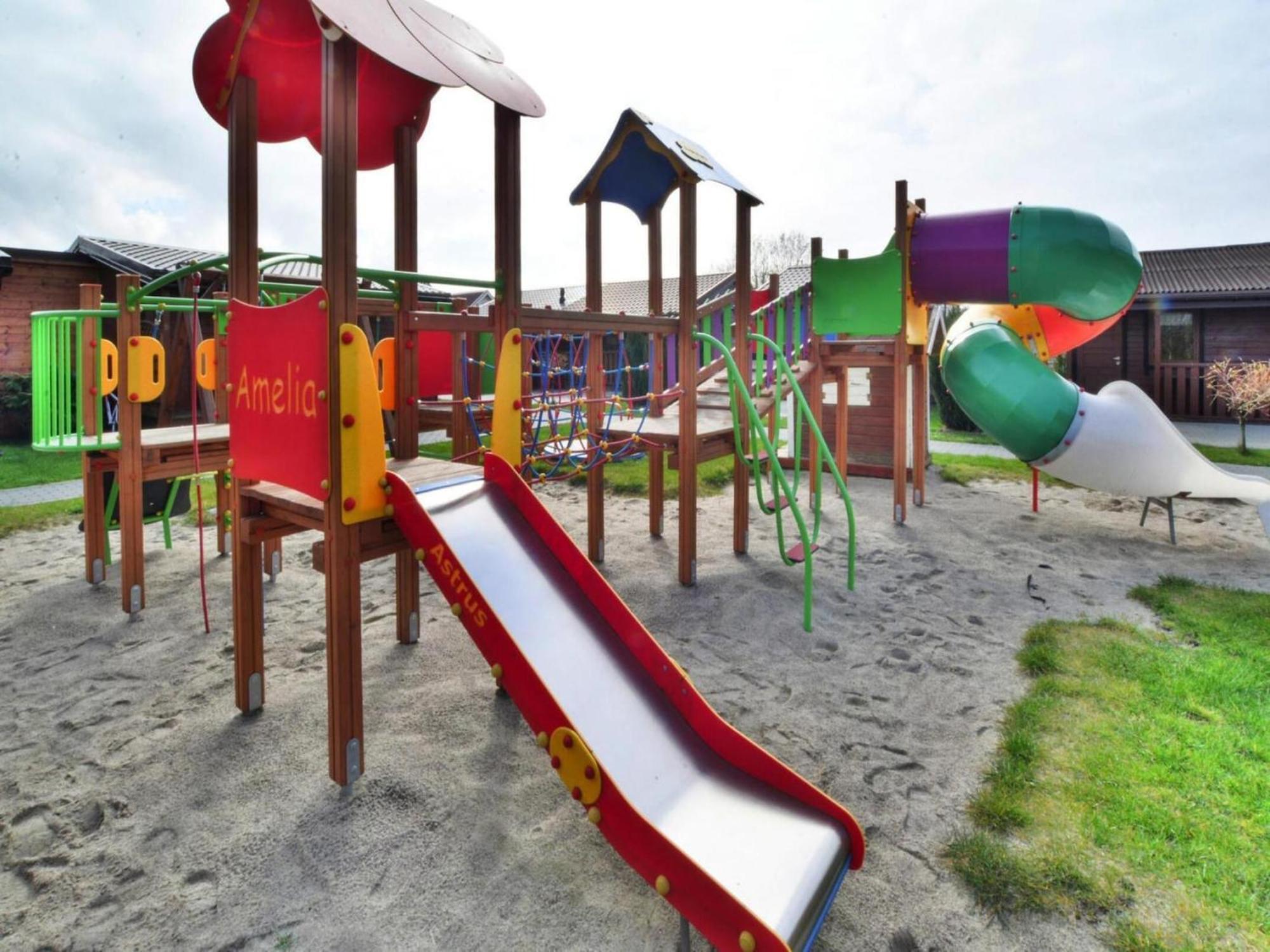2-Storey Holiday Homes, Ustronie Morskie Bagian luar foto